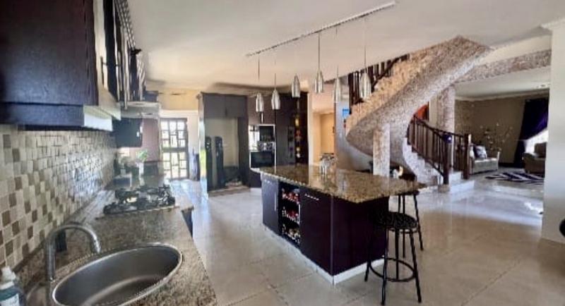 To Let 4 Bedroom Property for Rent in Somerset Park KwaZulu-Natal