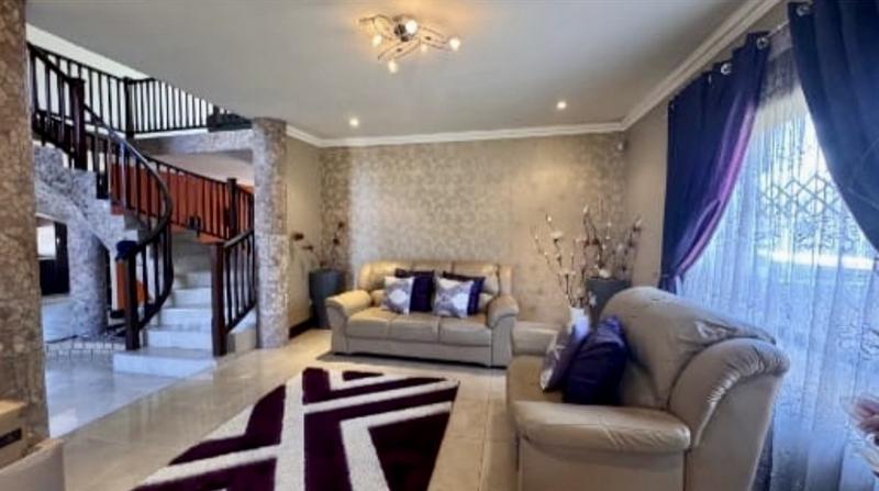 To Let 4 Bedroom Property for Rent in Somerset Park KwaZulu-Natal