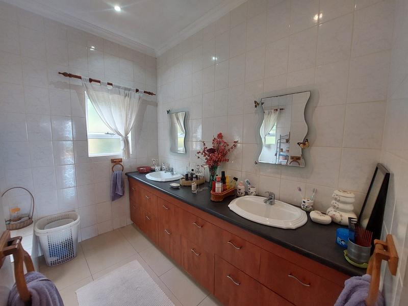 5 Bedroom Property for Sale in Ramsgate KwaZulu-Natal