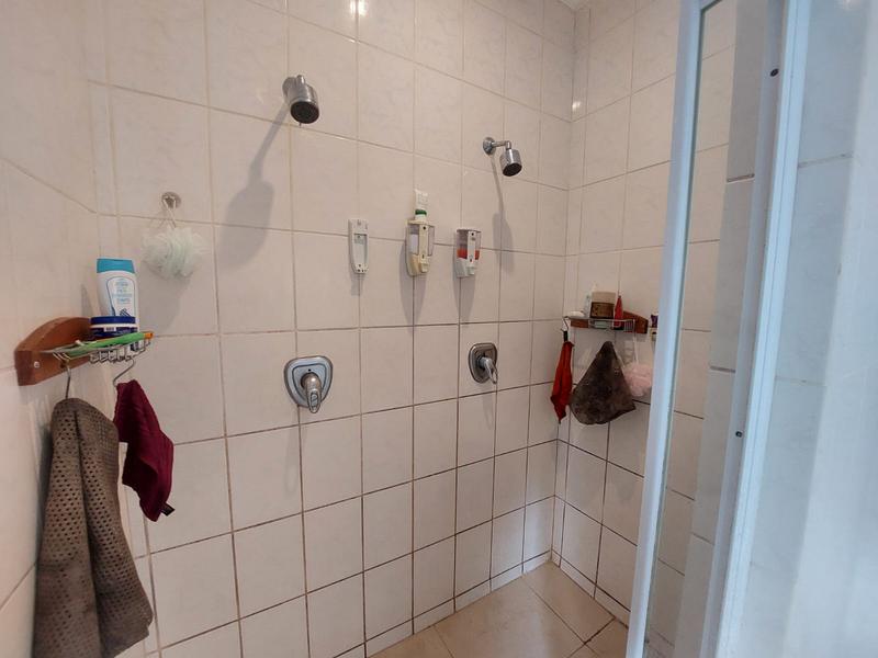 5 Bedroom Property for Sale in Ramsgate KwaZulu-Natal