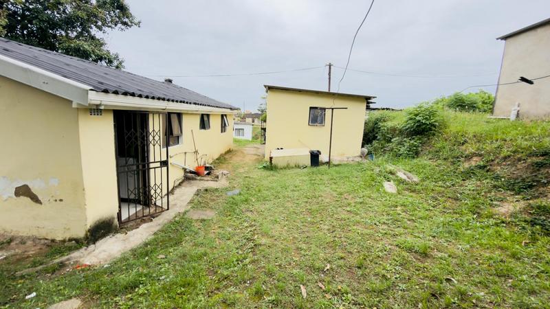 2 Bedroom Property for Sale in Umlazi KwaZulu-Natal