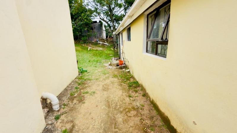 2 Bedroom Property for Sale in Umlazi KwaZulu-Natal