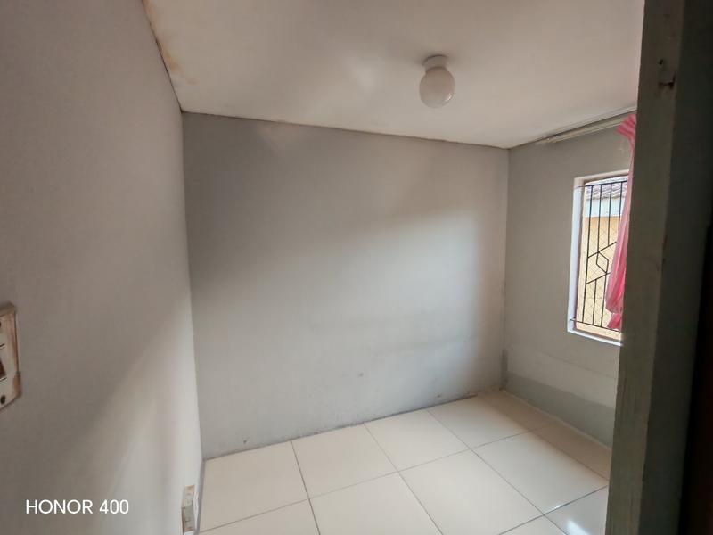 To Let 4 Bedroom Property for Rent in Panorama Gardens KwaZulu-Natal