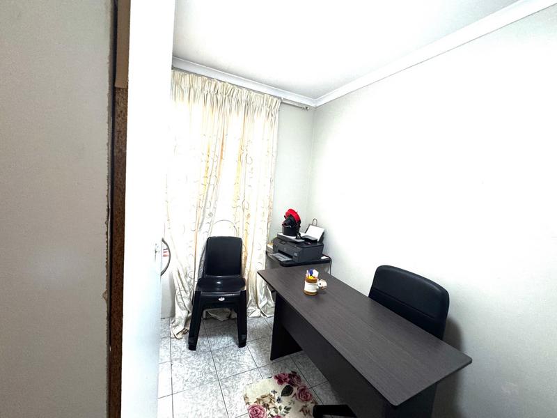 3 Bedroom Property for Sale in Newlands West KwaZulu-Natal