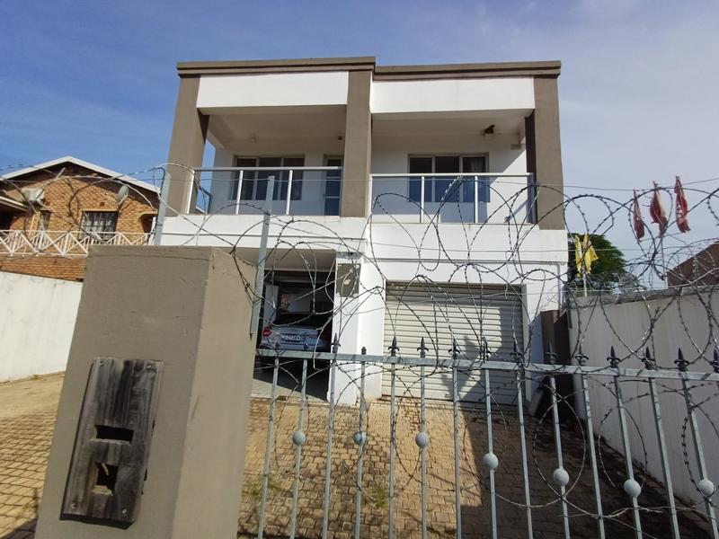 5 Bedroom Property for Sale in Lenham KwaZulu-Natal