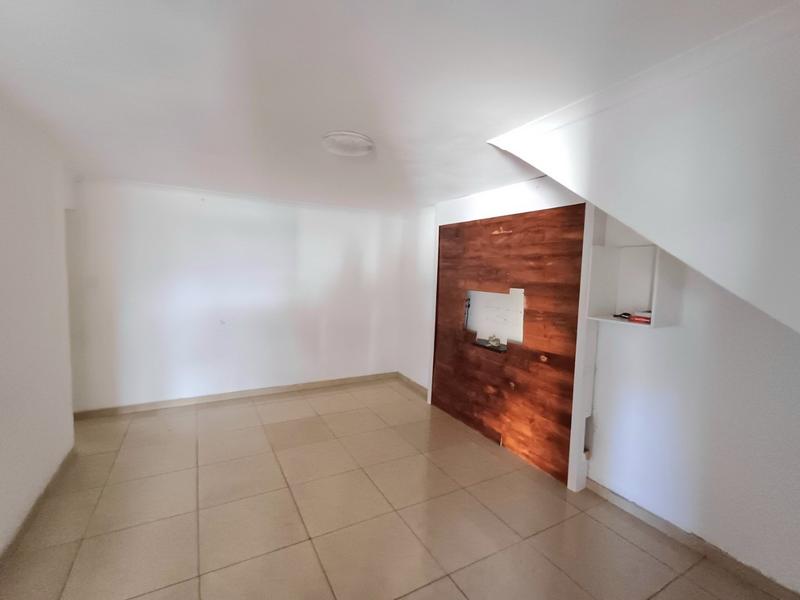 5 Bedroom Property for Sale in Lenham KwaZulu-Natal