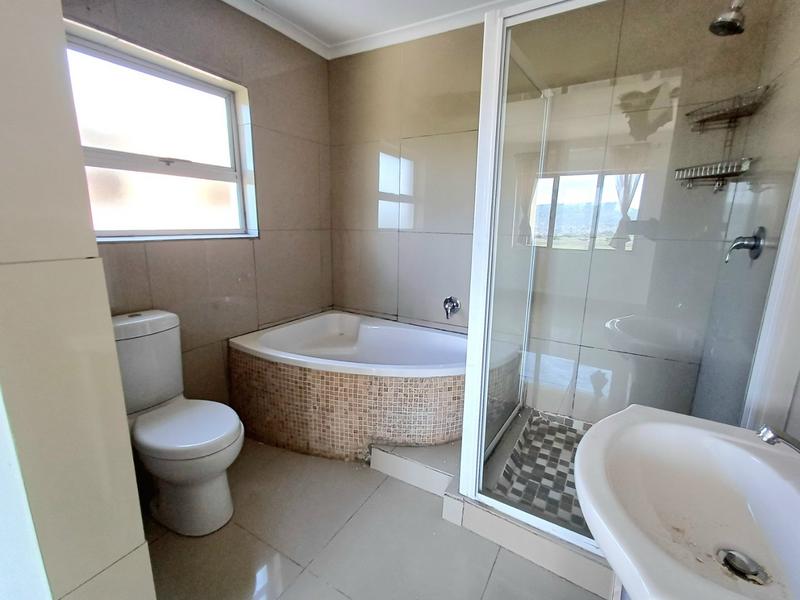 5 Bedroom Property for Sale in Lenham KwaZulu-Natal