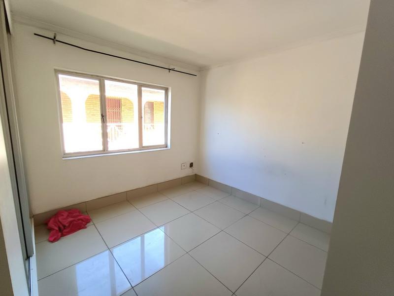 5 Bedroom Property for Sale in Lenham KwaZulu-Natal