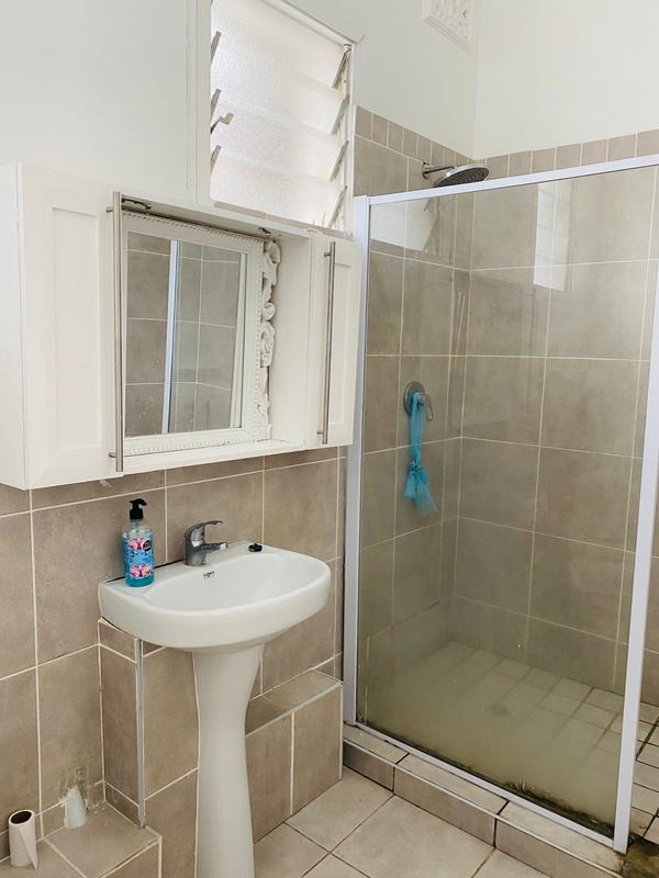 To Let 2 Bedroom Property for Rent in Umbilo KwaZulu-Natal