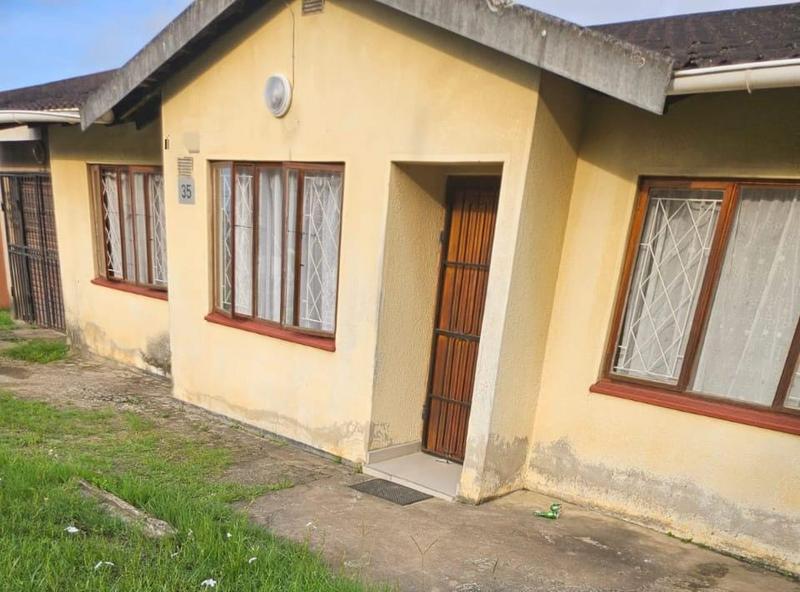 To Let 3 Bedroom Property for Rent in Umlazi KwaZulu-Natal