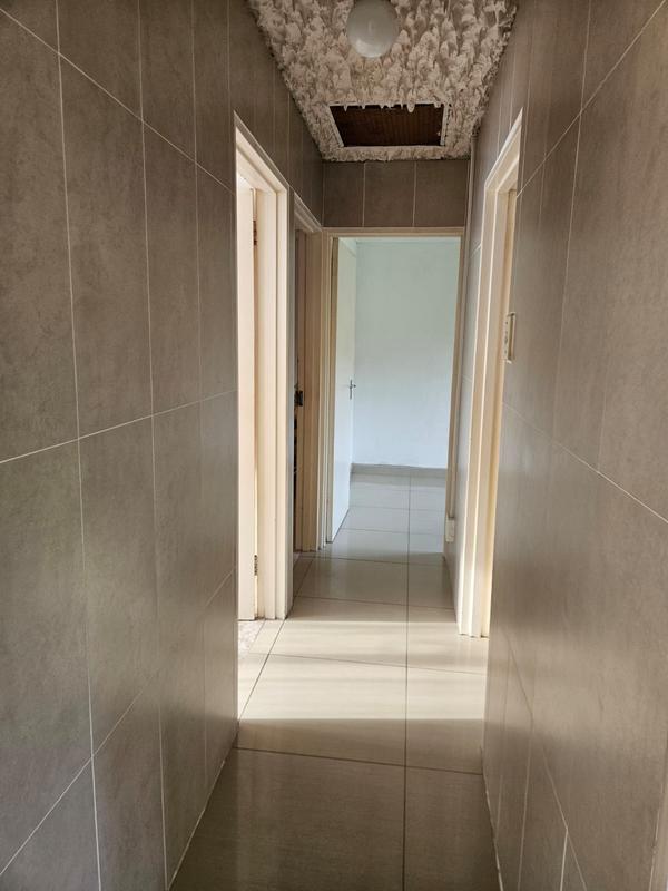 To Let 3 Bedroom Property for Rent in Umlazi KwaZulu-Natal