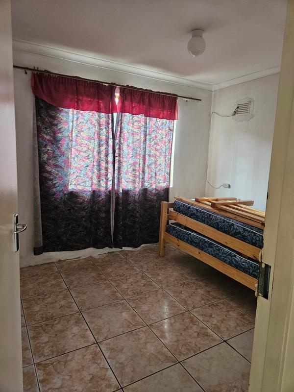 To Let 3 Bedroom Property for Rent in Umlazi KwaZulu-Natal