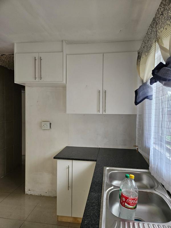 To Let 3 Bedroom Property for Rent in Umlazi KwaZulu-Natal