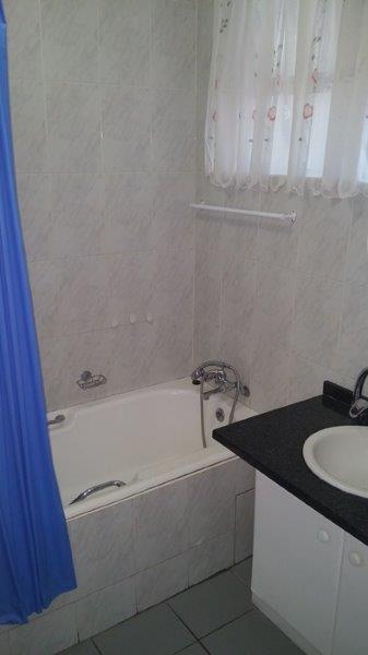 2 Bedroom Property for Sale in Margate KwaZulu-Natal