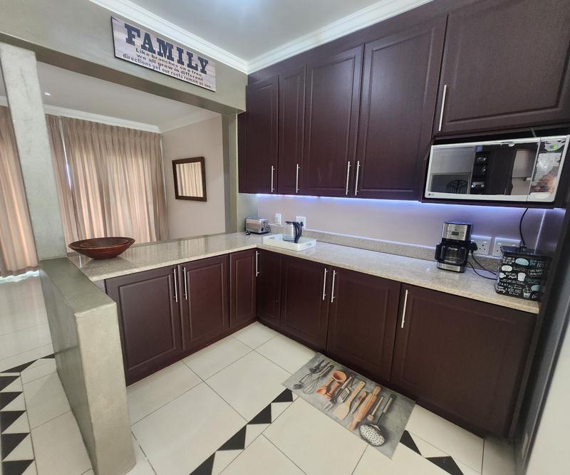 8 Bedroom Property for Sale in Shakas Rock KwaZulu-Natal