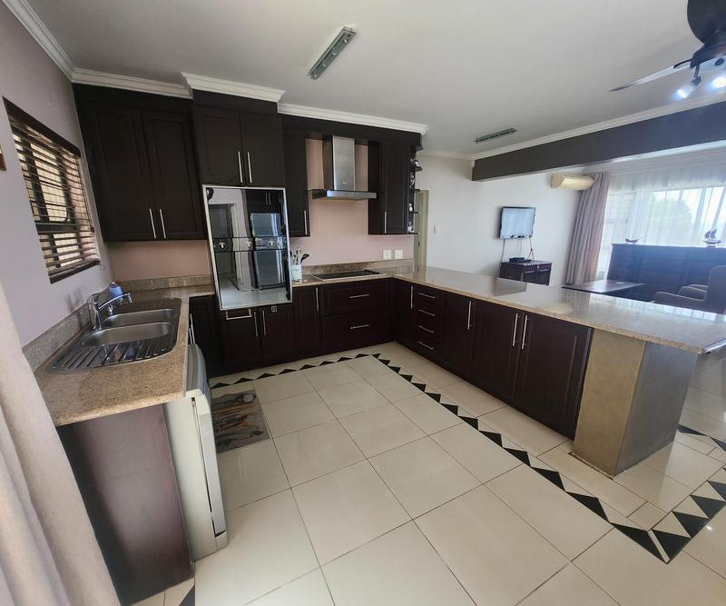 8 Bedroom Property for Sale in Shakas Rock KwaZulu-Natal