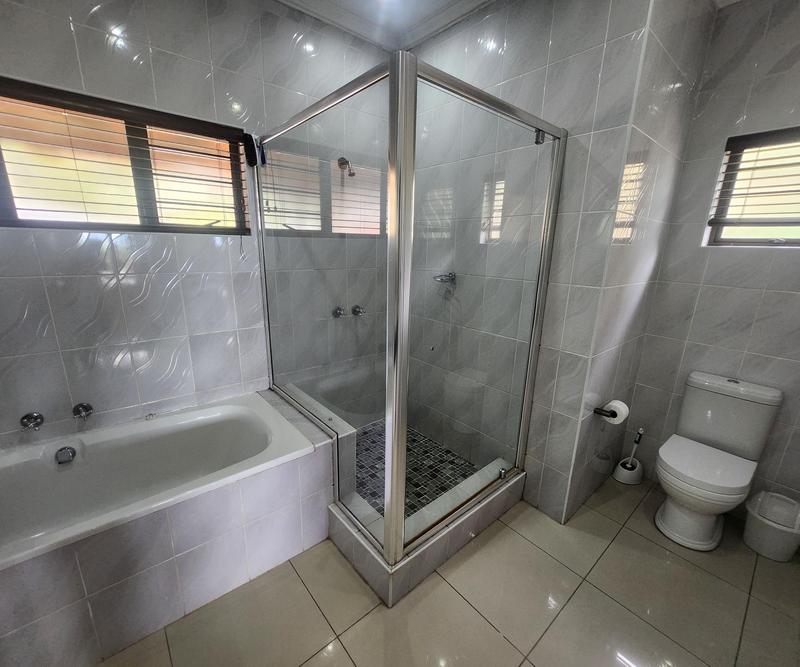 8 Bedroom Property for Sale in Shakas Rock KwaZulu-Natal