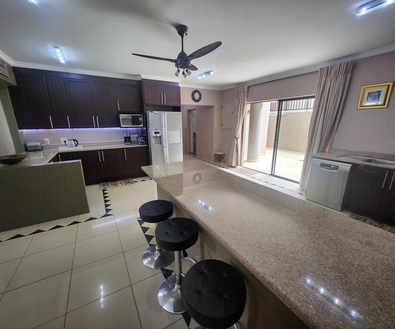 8 Bedroom Property for Sale in Shakas Rock KwaZulu-Natal