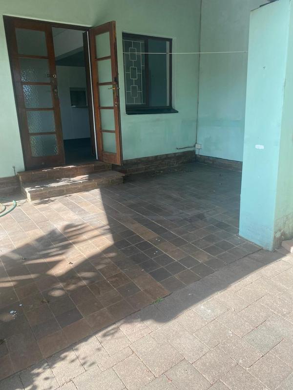 To Let 2 Bedroom Property for Rent in Cowies Hill KwaZulu-Natal