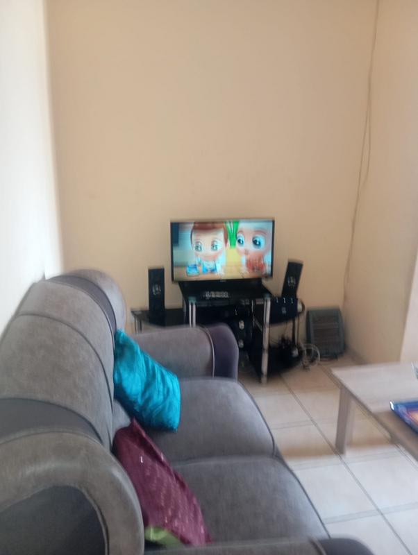 To Let 1 Bedroom Property for Rent in Umbilo KwaZulu-Natal