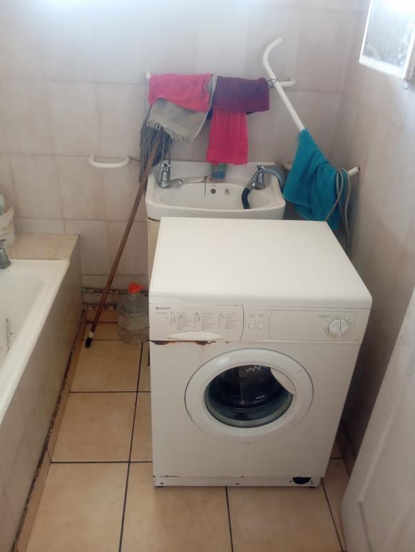 To Let 1 Bedroom Property for Rent in Umbilo KwaZulu-Natal
