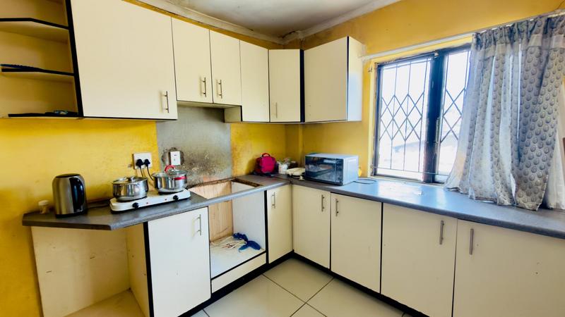 2 Bedroom Property for Sale in Ntuzuma KwaZulu-Natal