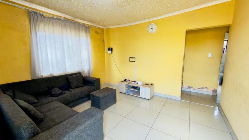 2 Bedroom Property for Sale in Ntuzuma KwaZulu-Natal