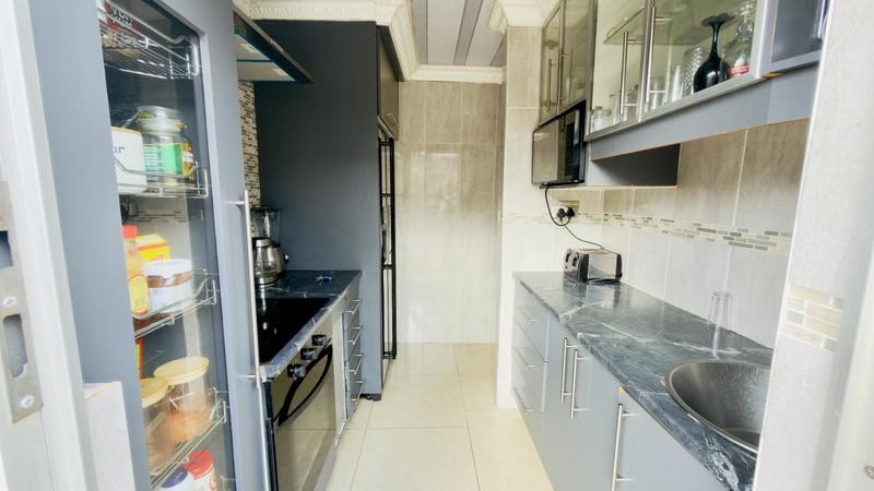 2 Bedroom Property for Sale in Kwamashu KwaZulu-Natal