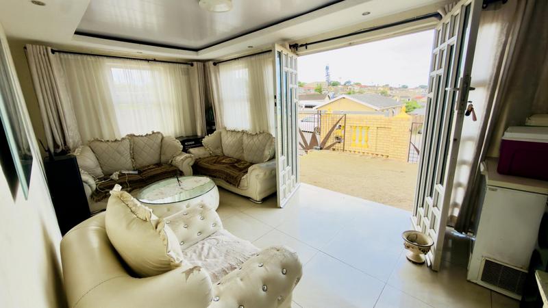 2 Bedroom Property for Sale in Kwamashu KwaZulu-Natal