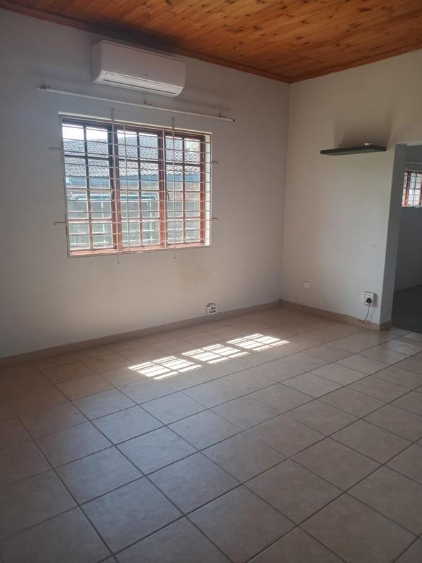 To Let 1 Bedroom Property for Rent in Birdswood KwaZulu-Natal