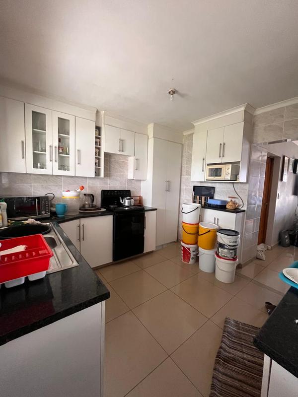 5 Bedroom Property for Sale in Margate KwaZulu-Natal