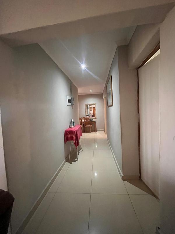 5 Bedroom Property for Sale in Margate KwaZulu-Natal