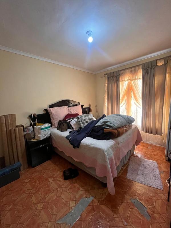 5 Bedroom Property for Sale in Margate KwaZulu-Natal