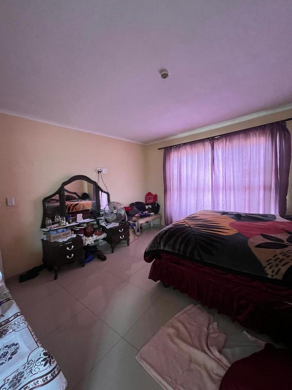 5 Bedroom Property for Sale in Margate KwaZulu-Natal