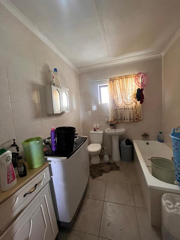 5 Bedroom Property for Sale in Margate KwaZulu-Natal