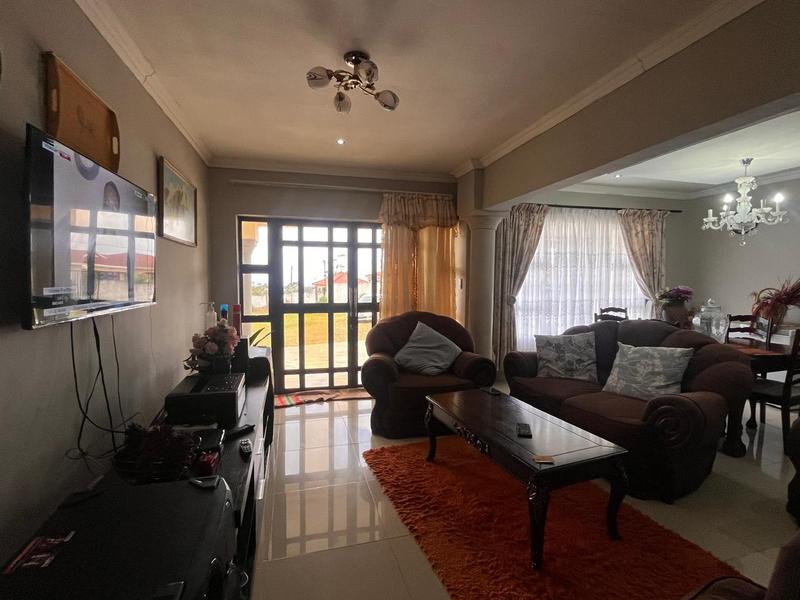 5 Bedroom Property for Sale in Margate KwaZulu-Natal