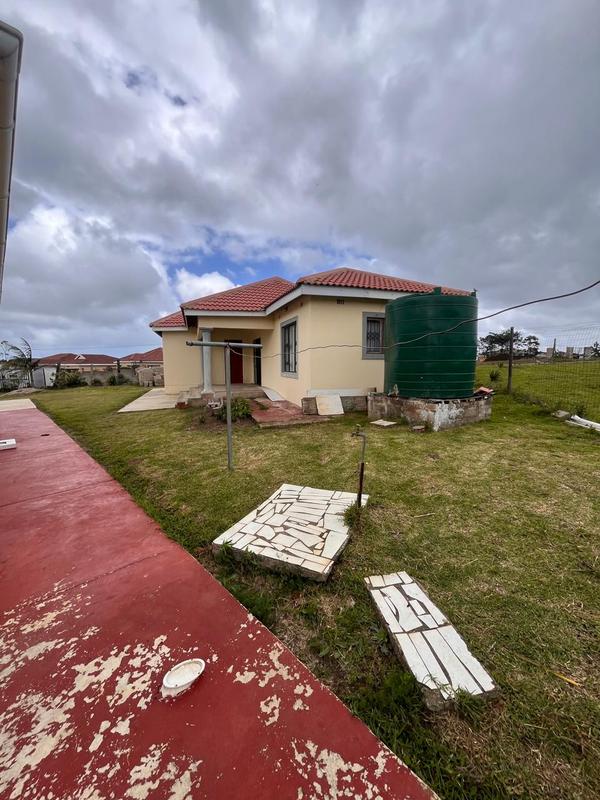 5 Bedroom Property for Sale in Margate KwaZulu-Natal