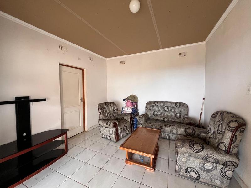 5 Bedroom Property for Sale in Margate KwaZulu-Natal