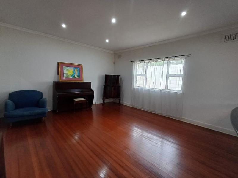 To Let 5 Bedroom Property for Rent in Durban North KwaZulu-Natal