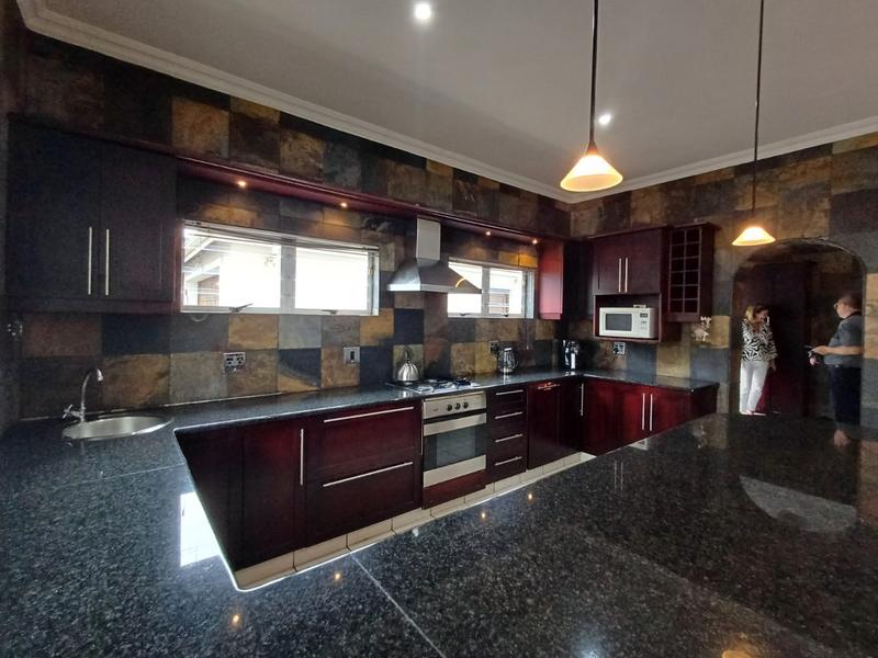 To Let 5 Bedroom Property for Rent in Durban North KwaZulu-Natal