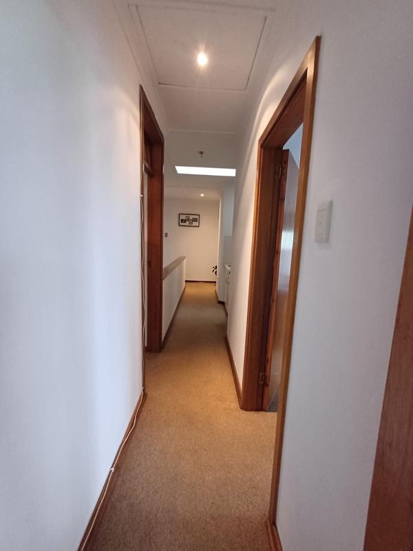 To Let 5 Bedroom Property for Rent in Durban North KwaZulu-Natal