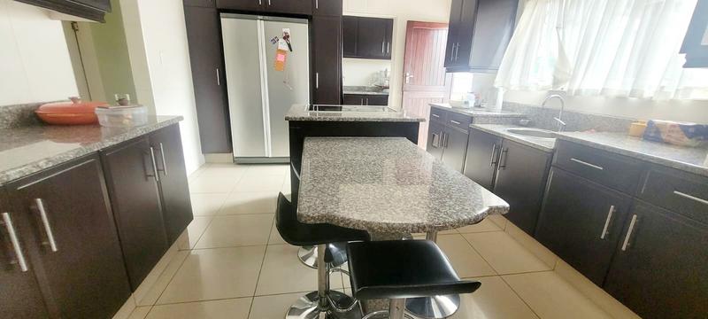 6 Bedroom Property for Sale in Umzinto KwaZulu-Natal