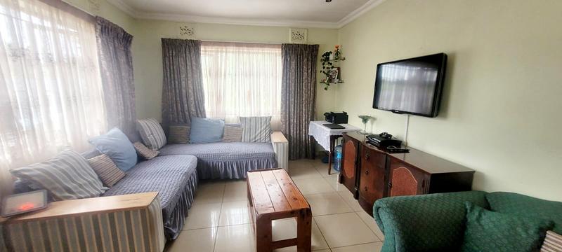6 Bedroom Property for Sale in Umzinto KwaZulu-Natal