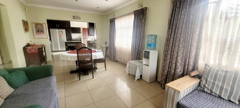 6 Bedroom Property for Sale in Umzinto KwaZulu-Natal