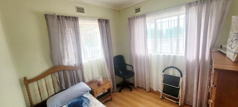 6 Bedroom Property for Sale in Umzinto KwaZulu-Natal