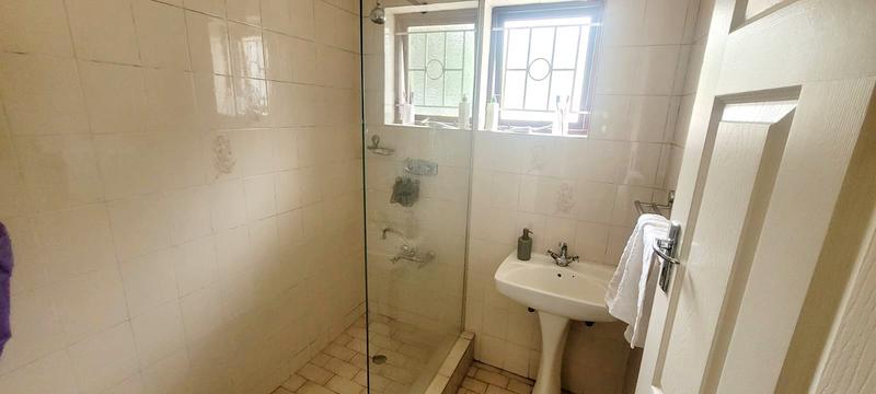 6 Bedroom Property for Sale in Umzinto KwaZulu-Natal