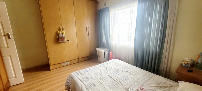 6 Bedroom Property for Sale in Umzinto KwaZulu-Natal