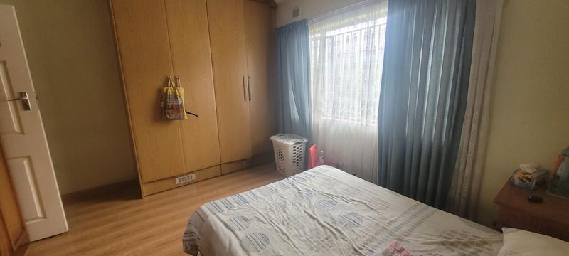 6 Bedroom Property for Sale in Umzinto KwaZulu-Natal