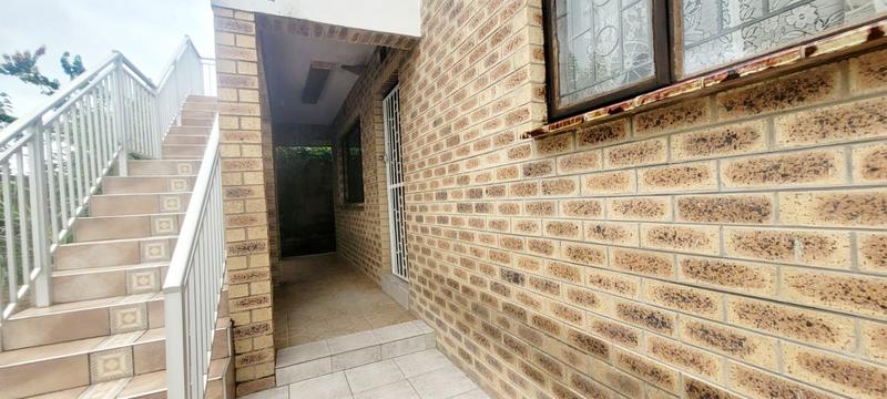 6 Bedroom Property for Sale in Umzinto KwaZulu-Natal