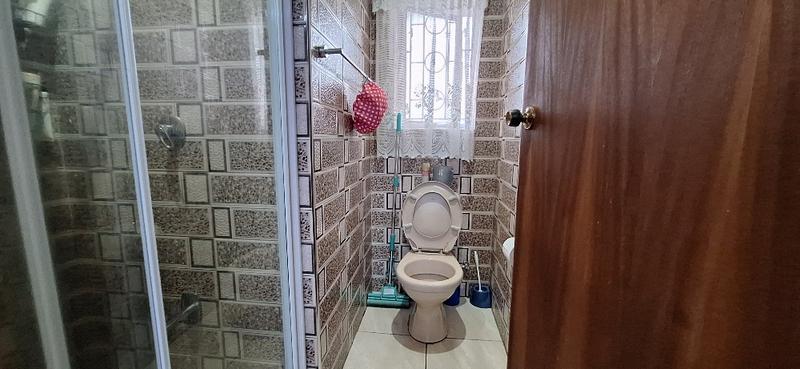 3 Bedroom Property for Sale in Umzinto KwaZulu-Natal